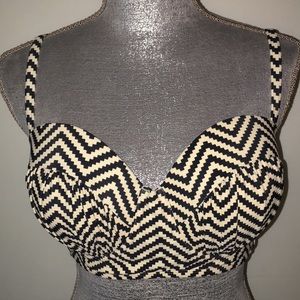 NWOT xhilaration bikini top